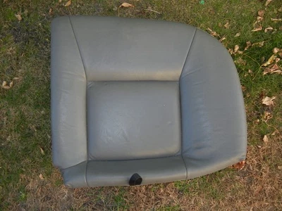 2006 SAAB 9-5 Right Rear Seat Bottom Gray Interior Code K32 - Image 1 of 4