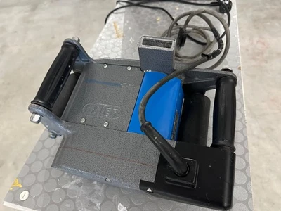 SCANALATORE TAGLIAMURI BAIER BMF500 - Immagine 1 di 4