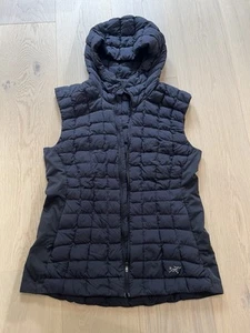 Arc'teryx Womens Vest Black Grey Goose Down Vest Puffer Hooded - Picture 1 of 10