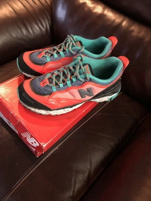 New Balance 801 Zapatos de Senderismo GC801FR Todo Terreno Para Hombres Talla 7 Mujeres Talla 9 Foto 1 de 4