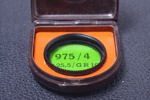 ✅ ZEISS GREEN 10 25.5MM 975/4 FILTER GENUINE VINTAGE LENS W/ ORIGINAL CASE 21-1 - Picture 1 of 3