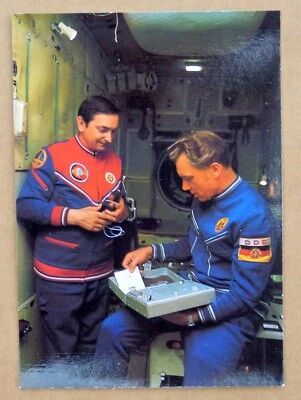 AK - Sigmund Jähn, Waleri Bykowski Ausbildung Kosmonauten UdSSR/DDR - Bild 1 von 2