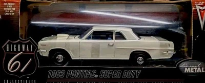 Highway 61 - 1963 Pontiac Super Duty 1:18 Scale. White With Blue Interior. - Image 1 of 4