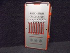 Magic-Brain Calculator, mecha. Taschenrechner, Metall-Stift, Vintage. #GK-443-16