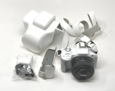 Canon EOS R50 Blanco con Objetivo Canon RF50mm F1.8 STM Excelente Foto 1 de 4