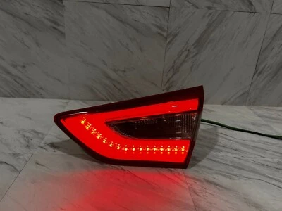 HYUNDAI ELANTRA 2013-2017 CONJUNTO DE LUCES TRASERAS INTERIORES OEM LADO DERECHO DEL PASAJERO LED Foto 1 de 4