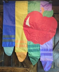 Jardín Patio Bandera Bordado Maestro Crayones Manzana Aula Dos Caras 30"X38" - Imagen 1 de 9