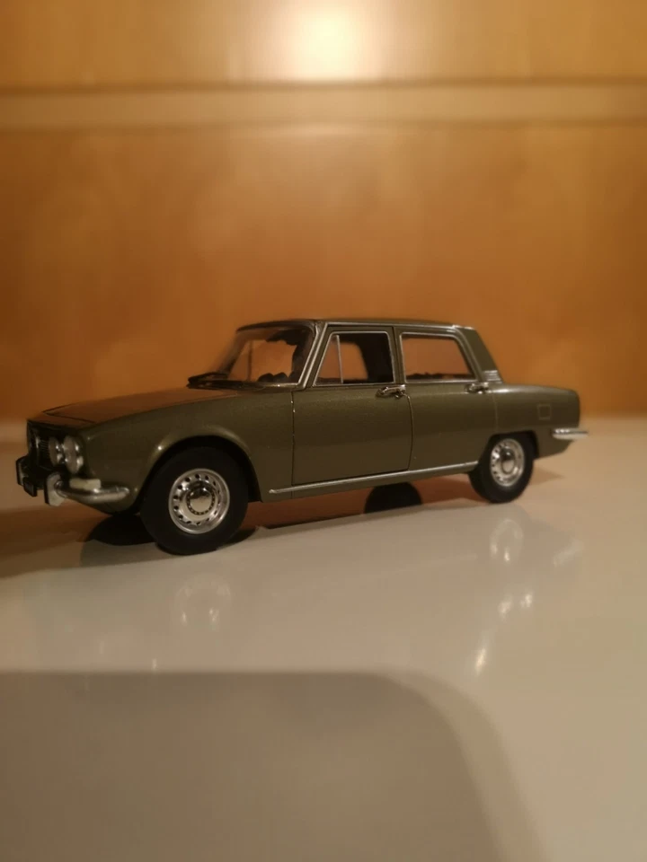 ALFA ROMEO 1750 1978 QUATTRORUOTE SCALA 1/24 - Immagine 1 di 4