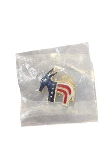 Vintage Democrat Donkey USA Gold Tone Lapel Pin (CC) Flag Pin-New - Picture 1 of 2