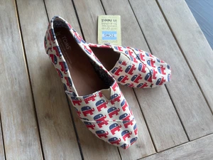 TOMS REPUBLICAN ELEPHANT SHOES WOMENS SIZE 9 - Picture 1 of 2