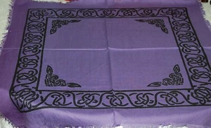 Tela de altar círculo celta púrpura 18"" x 18"" pagano, artículo de altar wiccano, bruja - Imagen 1 de 2