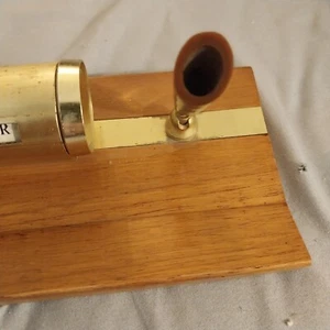 vintage perpetual desktop calendar with pen holder - Picture 1 of 4
