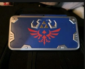 Raro Nintendo 2DS XL LL Zelda Hylian Shield Edition Como Nuevo Probado Funciona👌 - Imagen 1 de 6