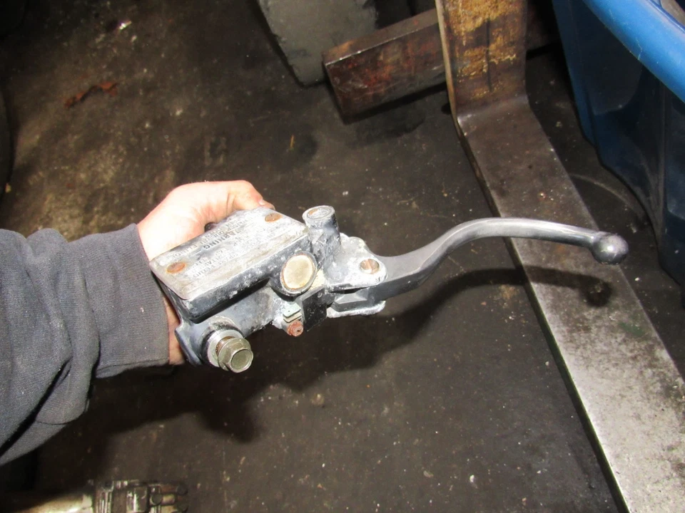 Honda CB650 SC 1983 Nighthawk embrague cilindro maestro Foto 1 de 1