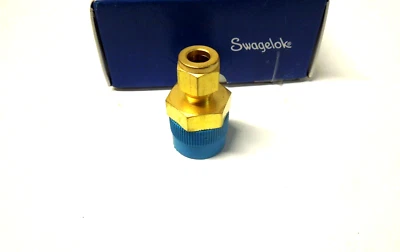 Swagelok B-600-1-12 Straight Connector Brass 3/8" OD Tube X 3/4" Male NPT  568NW - Image 1 of 3