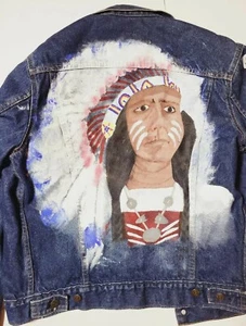 LEVI's Denim Jean Jacket Coat Size 42L Native American Art WPL423 - Made In USA - Picture 1 of 11