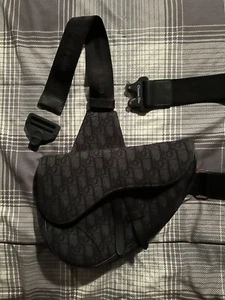 2022 Men’s Dior Black Oblique Jacquard Saddle Bag - Picture 1 of 11