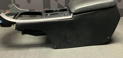 2005 PONTIAC GTO OEM CENTER CONSOLE W/ ARM REST - Image 1 of 4