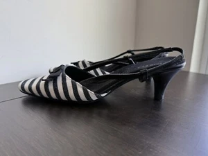 Aerosoles Black and White Striped Slingback Pumps Heels Size 6.5 - Picture 1 of 7