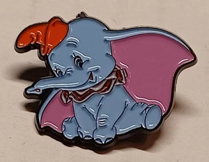 Disney Dumbo Metal Enamel Pin. Approximately 1"×1". New - Picture 1 of 4