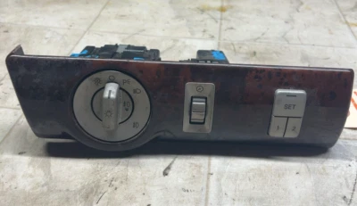 2003-2005 LINCOLN AVIATOR NAVIGATOR (Base Model) Headlight Switch Dash Mounted - Image 1 of 4