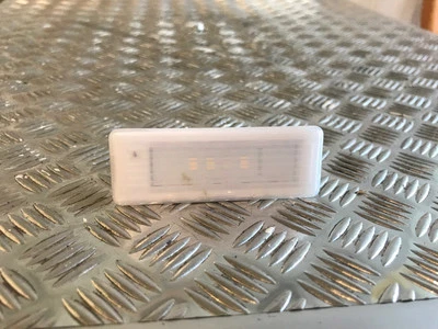 LUZ INTERIOR REPOSAPIÉS BMW F20 F30 F36 F10 E84 F25 F26 LUZ LED SERIE 1 3... Foto 1 de 4