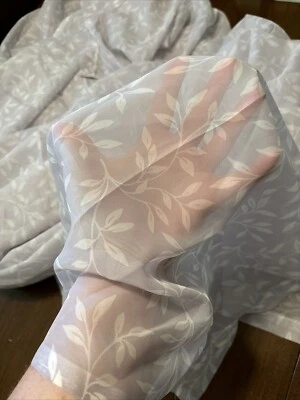 Bufanda de ventana transparente botín floral 200" W x 60” L púrpura lavanda JCP Foto 1 de 4