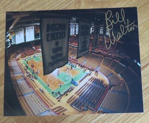 BILL WALTON (d. 2024) No 5 BOSTON CELTICS signed 8x10 Banner Photo #7 - Picture 1 of 5