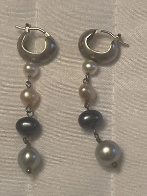 Pendientes perlas oro blanco 14kt 5,57 gramos  Foto 1 de 3