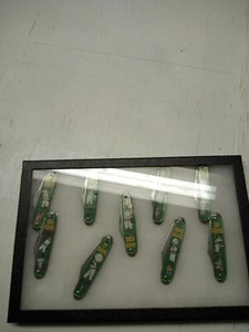 Lot of 9 Vintage MLB player pocket knives in display case - Picture 1 of 3