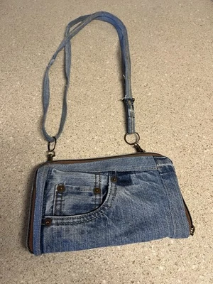 复古牛仔裤钱包,带真品口袋。  100%牛仔裤,拉链和... — 第 1/4 张图片