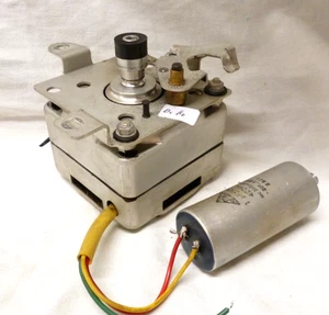 Tonband Uher 195, 495 - Antriebsmotor Type E Mot Nr. S mit Kondensator #mo - Bild 1 von 7