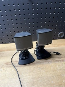 (A) SET OF 2 BOSE COMPANION 3 SERIES II MULTIMEDIA COMPUTER SATELLITE SPEAKERS - Photo 1/5