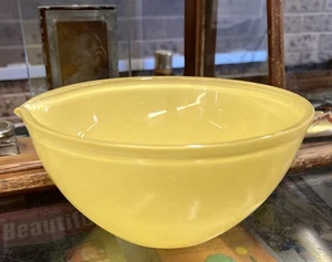 Yellow Baked Enamel Mixing Bowl With Pourer Crown Crystal Glass? - Picture 1 of 10
