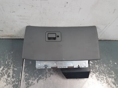 2004 Grand Marquis / Crown Vic Vic Victoria 手套盒 #3420 E1 — 第 1/4 张图片