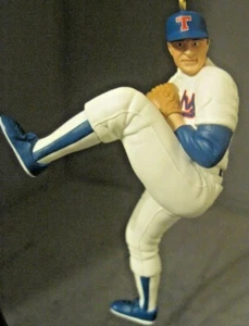 ADORNO DE NAVIDAD HALLMARK KEEPAKE ATTHE BALLPARK SERIE COLECCIONISTAS NOLAN RYAN - Imagen 1 de 4