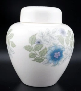 Beautiful Wedgwood Clementine Fine Bone China Lidded Ginger Jar - Foto 1 di 3