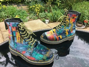 DR. MARTENS MOLLY 6 EYE NEGRO Zacaris zapatos online.