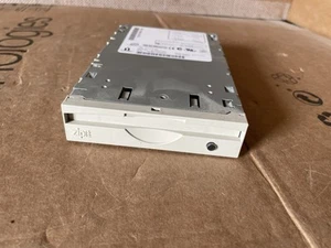 Lecteur IOMEGA Z100ATAPI ZIP 100 Mo - Photo 1/2