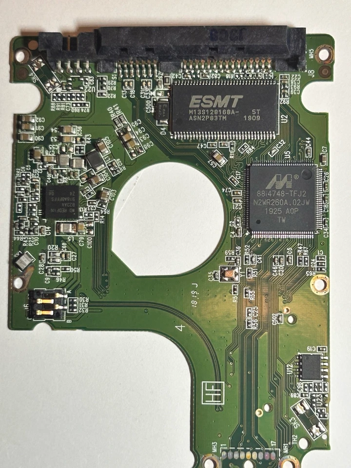 Placa de circuito HDD PCB 2060-800025-001 REV P2 ESMT M13S128168A Marvell 88i4748-TF Foto 1 de 2