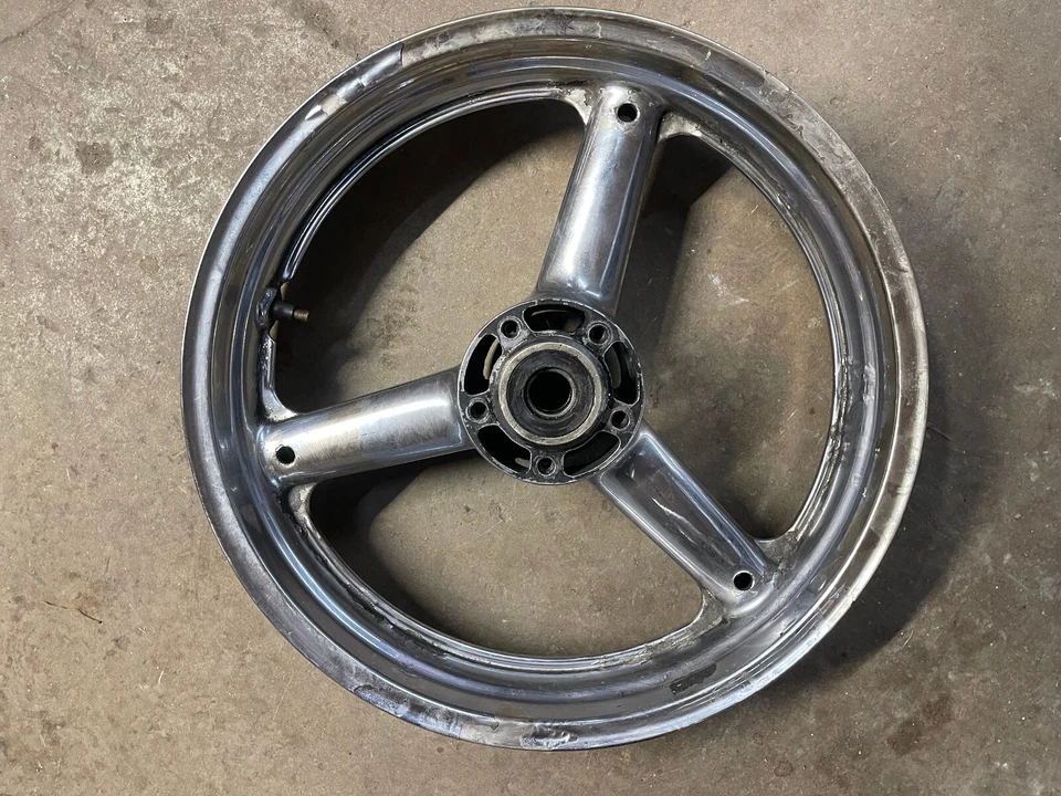 Llanta delantera Suzuki Hayabusa 1999-2007 gsx1300r 00 01 02 03 04 05 06 pelado Foto 1 de 4