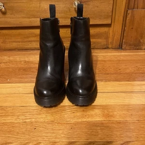 Stivaletti Dr. Martens Magdalena in pelle nera - da donna taglia 8 US - Foto 1 di 13
