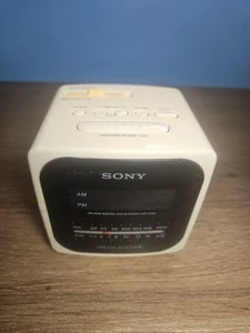 Sony Dream Machine AM/FM Dual Alarm White Clock Radio Model ICF-C122 Tested - Picture 1 of 8