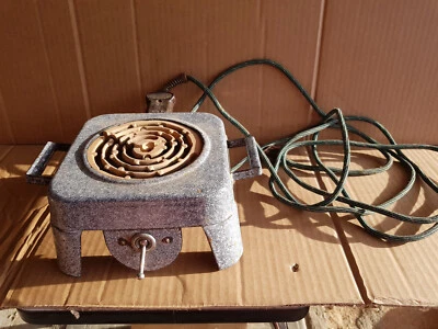 ANCIEN   RECHAUD  ELECTRIQUE    EN EMAILLE    FONCTIONNE - Photo 1/3