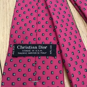 Cravatta uomo Christian Dior rosa scuro 100% seta tessuto in Italia made in USA EUC - Foto 1 di 9