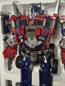 M01 Commander Deformation Era (optimus prime) Robot Figure - Picture 1 of 16