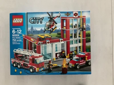 Nuevo precintado LEGO CITY: Estación de Bomberos 60004 Foto 1 de 2