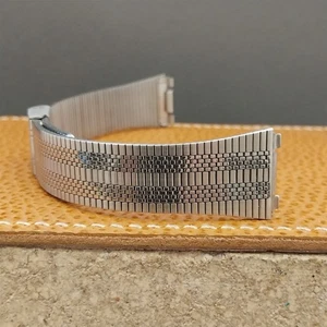 Special Fit 2 Stück Edelstahl 16mm Flared NOS unbenutzt Vintage Uhrenarmband - Bild 1 von 8