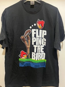 T-Shirt Angry Bird Erwachsene Flipping the Bird schwarz, offiziell lizenziert - NEU - Bild 1 von 5
