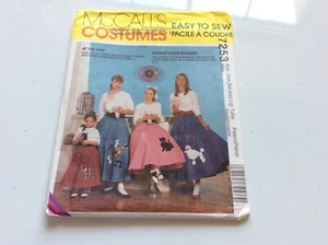 McCALL'S    COSTUMES - Picture 1 of 3